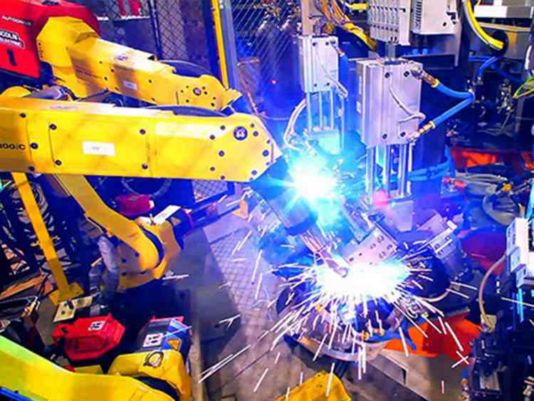 中小型钣金加工厂中引进焊接机器人的注意点-中山开云官方在线登录(中国)有限公司官网